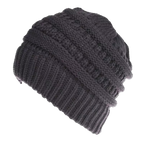 Bonnet à trou pour queue de cheval et chignon